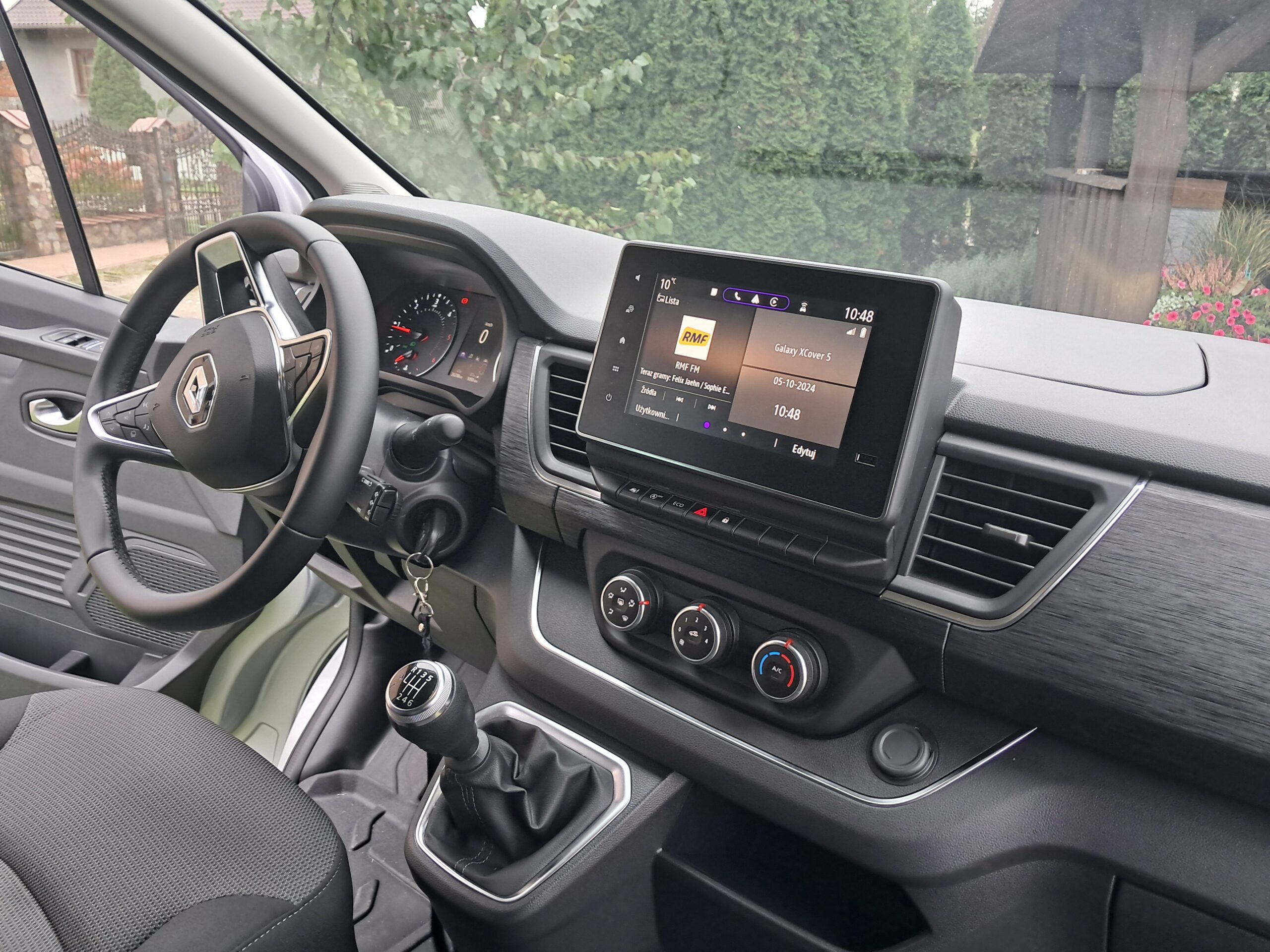 wynajem busów Purzycki – komfortowe przewozy dla grup